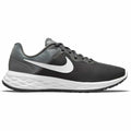 Bėgimo batai suaugusiems Nike DC3728 004 Revolution 6 Pilki