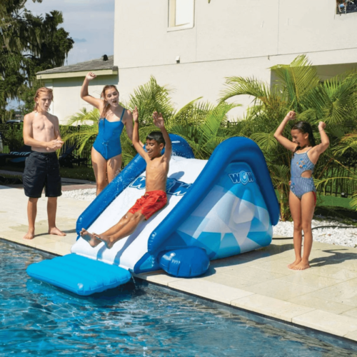 WOW Watersports kaskadinis baseino čiuožykla